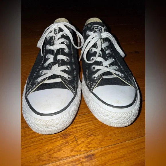 🌌Chuck Taylor All Star Canvas in Black - Size 9🌌 - Picture 2 of 9